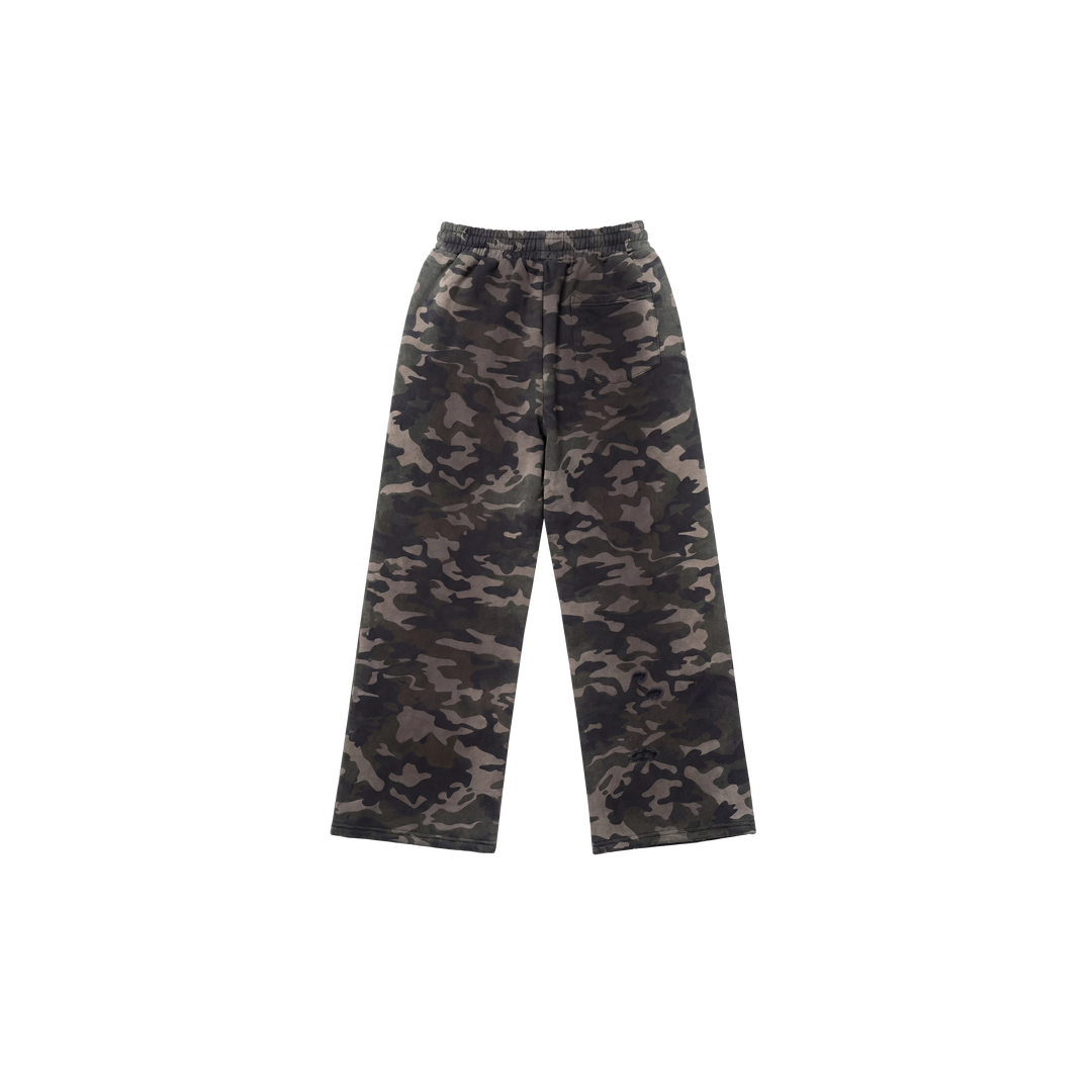 SCARCITY CAMO SWEATS