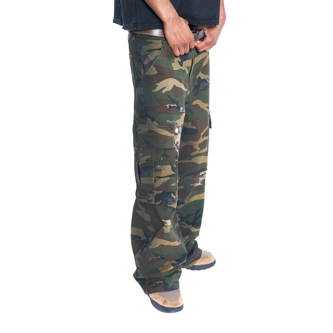 SLIT CAMO CARGOS