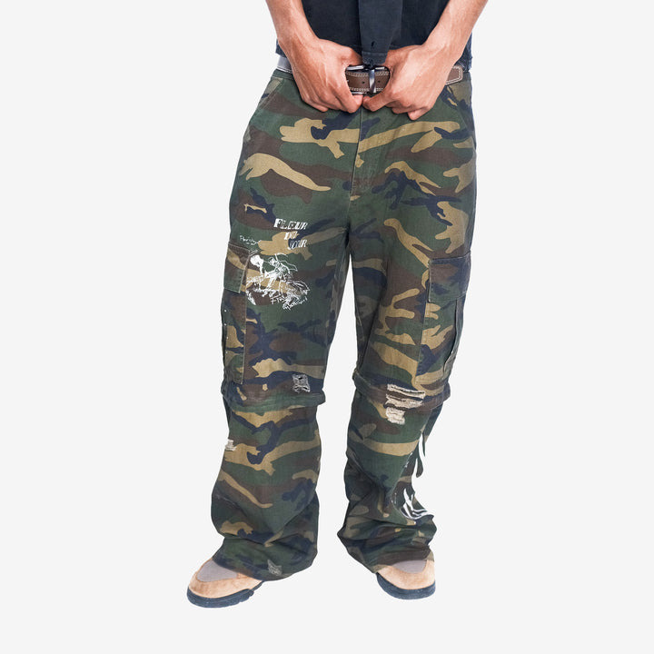 SLIT CAMO CARGOS