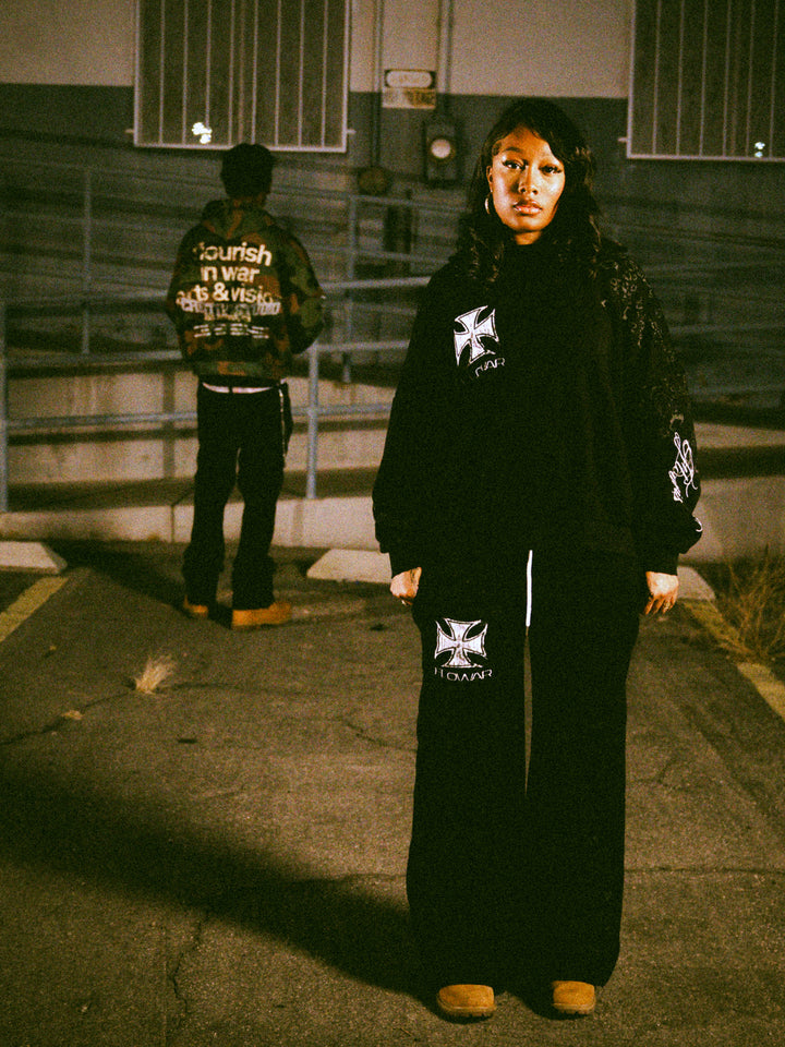 BLACK LEOPARD CREWNECK