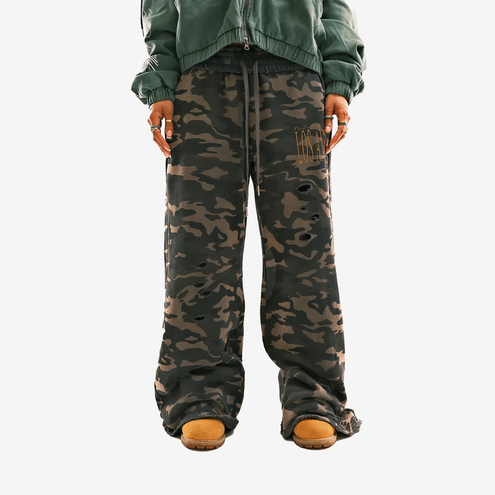 SCARCITY CAMO SWEATS
