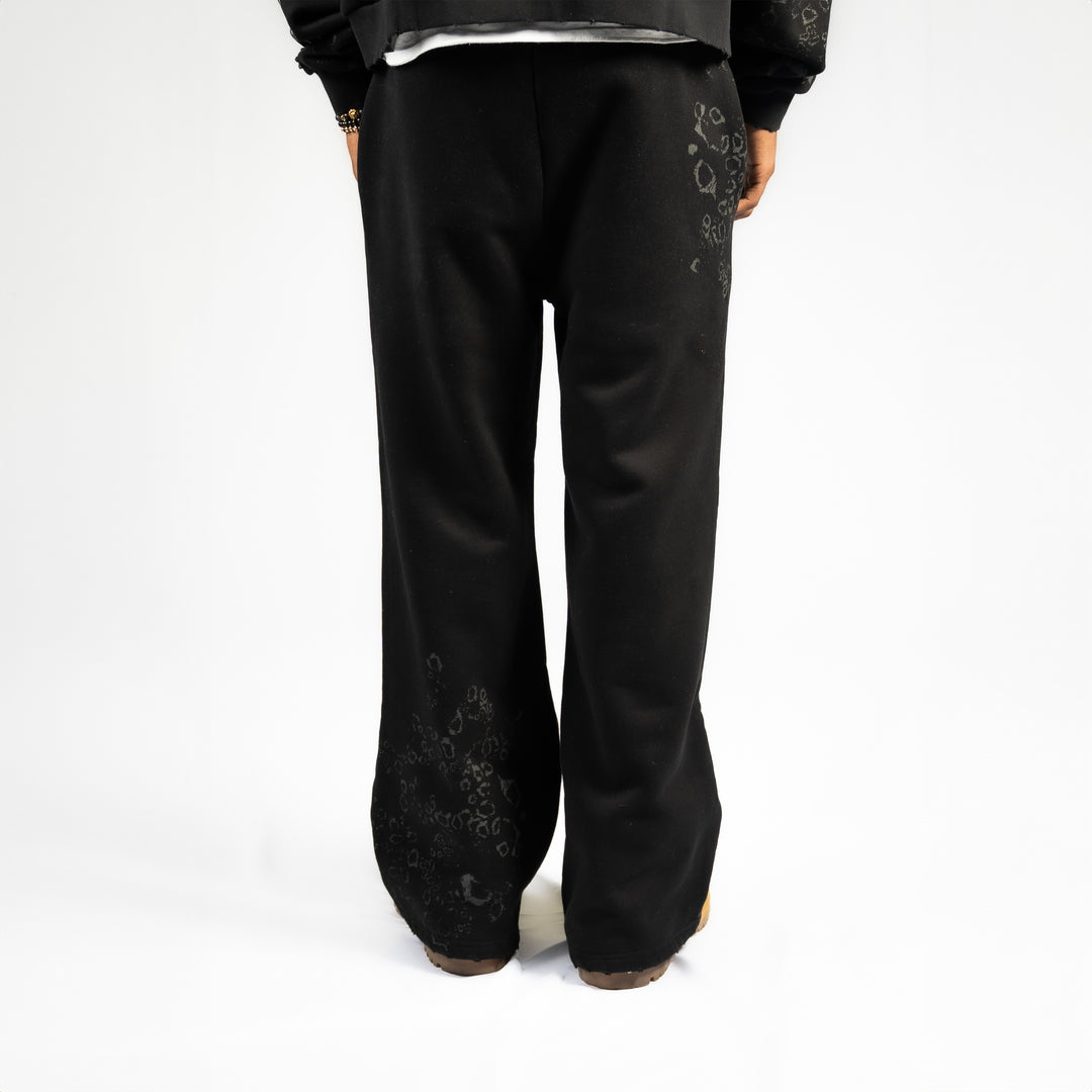 BLACK LEOPARD SWEATS